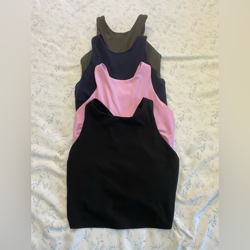 FOUR Athleta Conscious Crop Tops